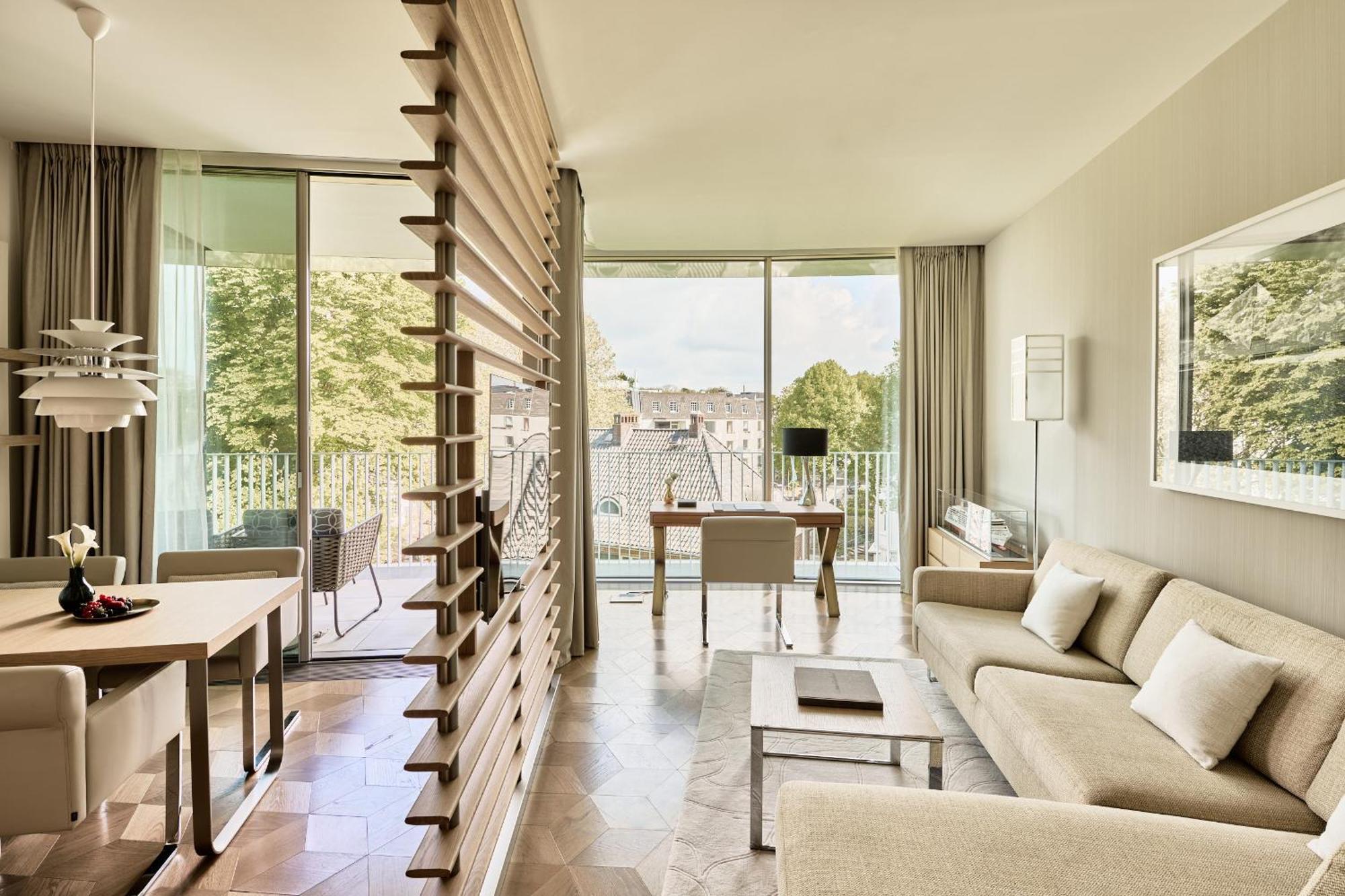 The Fontenay Hamburg Exterior photo A living room in a typical apartment